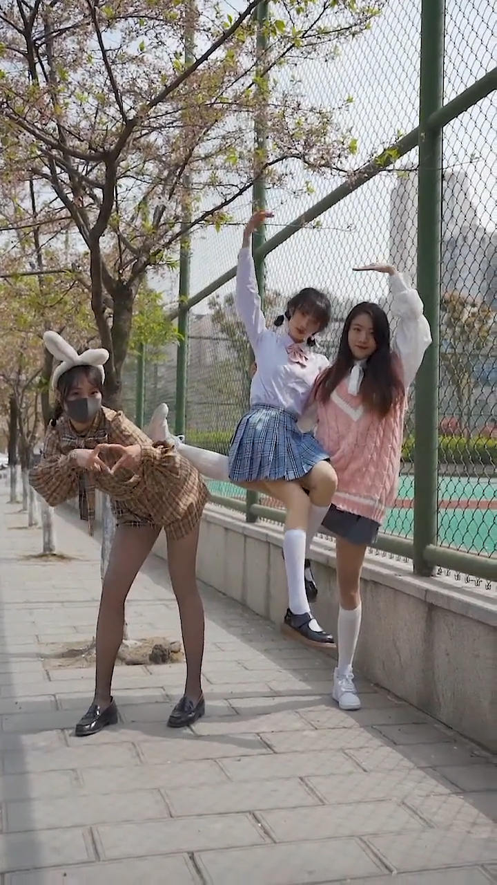 私たちの友情の強さは?
それは45kgの