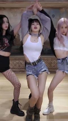 リサ（LISA ） 衣装 通販 「Lovesick Girls」 練習室服 Kポップ ダンス服 ニット セーター トップス 韓国 BLACKPINK BPアイドル衣装(240×423)