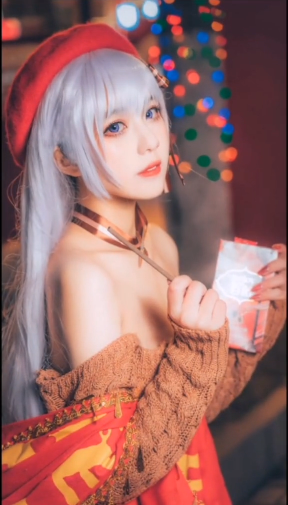 コスプレパーティーではご自分だけではなく友人へのサプライズプレゼントとしてユニークな衣装を贈ってはいかがでしょうか。 5