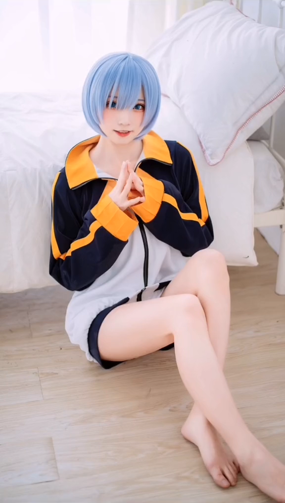 レムのコスプレ衣装 - コスプレグッズにはいろいろな種類がありますが、どんなコスプレ服を探していますか 。 0