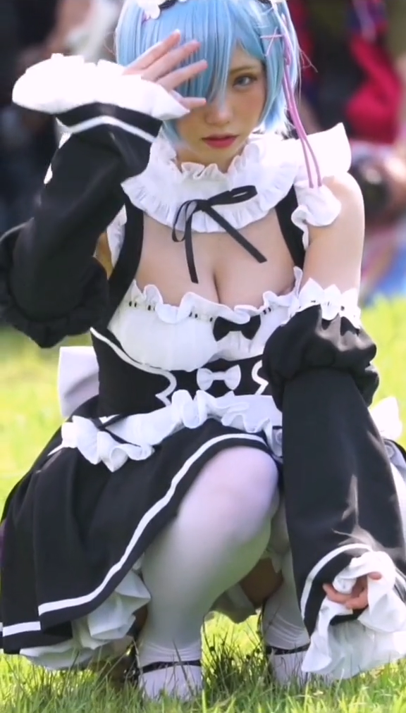 キュートなメイド服コスプレ セクシー コスチューム ハロウィンのコスプレ衣装 1