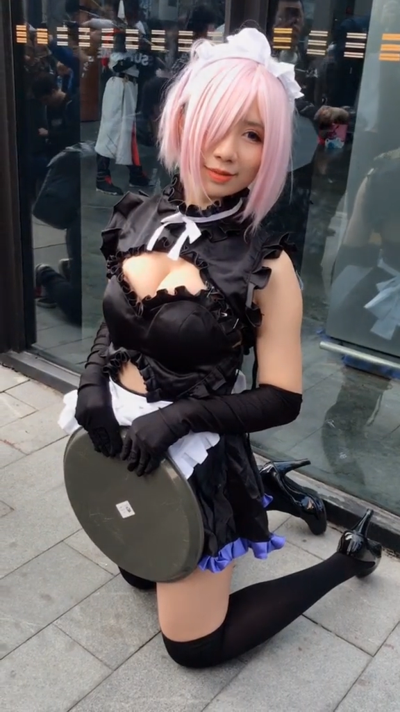 コスプレ衣装   かわいい  メイド服  セット ヘアバンド ミニスカート エプロン ハイソックス 手袋 首飾り 4