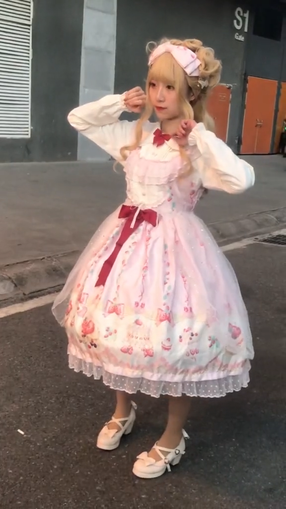 コスプレ衣装   かわいい  メイド服  セット ヘアバンド ミニスカート エプロン ハイソックス 手袋 首飾り 3