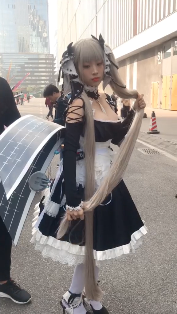 メイド服 コスプレ衣装 ヘアバンド、ワンピース、エプロン、首飾り、ハイソックス、装備の計6点フルセット 5