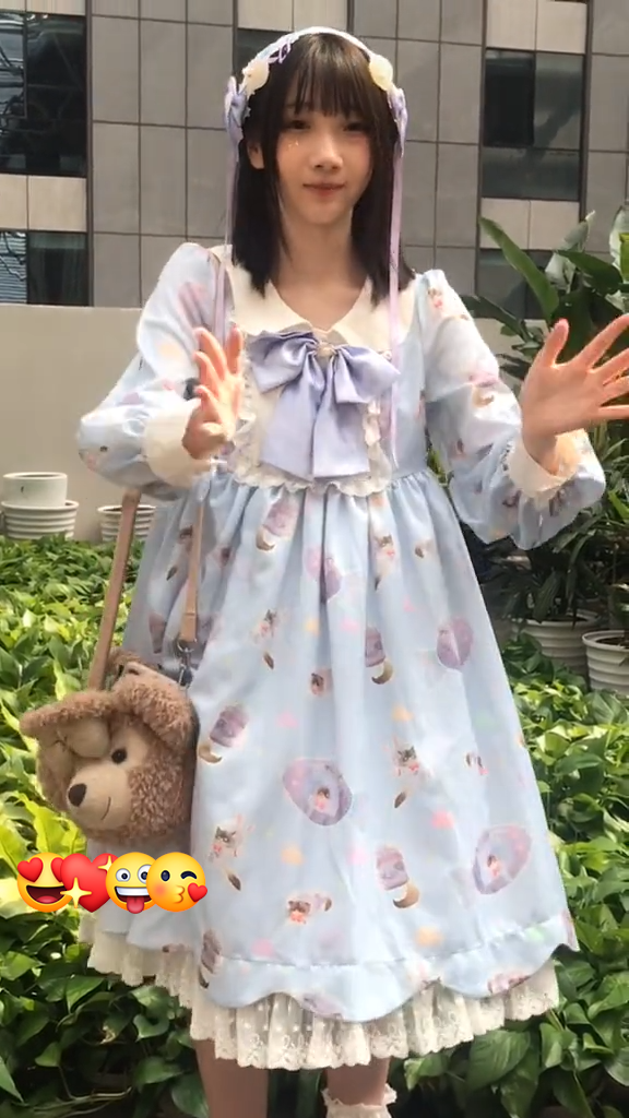 ロリータ コスプレ衣装 ロリータ服 可愛い 水色のワンピース ヘアバンド ハイソックス 1