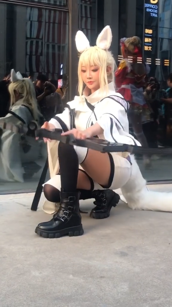 コスプレ衣装 青いワンピース バニーヘッドバンド ワンピース 手袋 ハイソックス 8