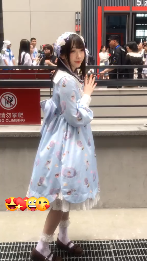 ロリータ コスプレ衣装 ロリータ服 可愛い 水色のワンピース ヘアバンド ハイソックス 4