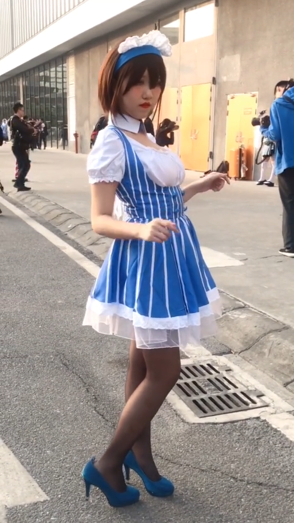 メイド服 コスプレ衣装 藍色のメイド服　ワンピース、ハイヒール、カチューシャ　襟、ストッキング 1