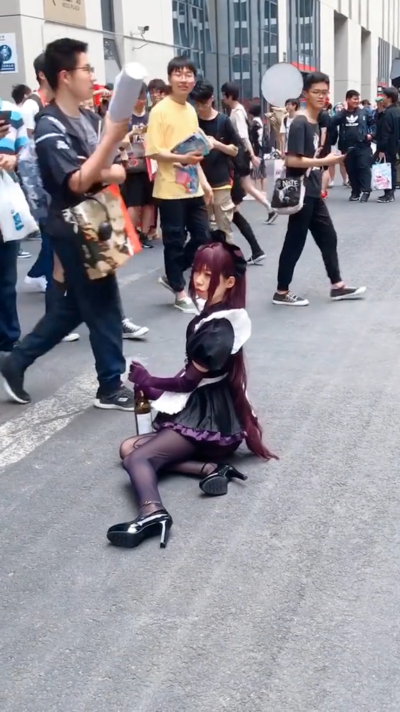 メイド コスプレ衣装 メイド服 セットカチューシャ エプロン 手袋 ストッキング ハイヒール 7