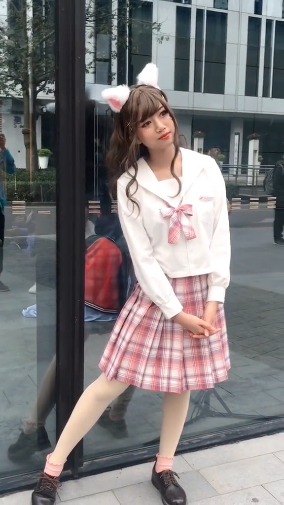 セーラー服 コスプレ衣装 白い上着 ピンク スカート 白いハイソックス ヘッドバンド ネクタイ 5点セット セーラー服 3