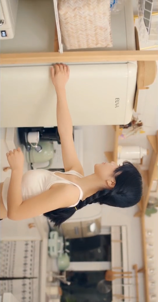 水着 コスプレ衣装 体操 練習着 普段着 白い上着 黒いショーツ 水着 セット 0