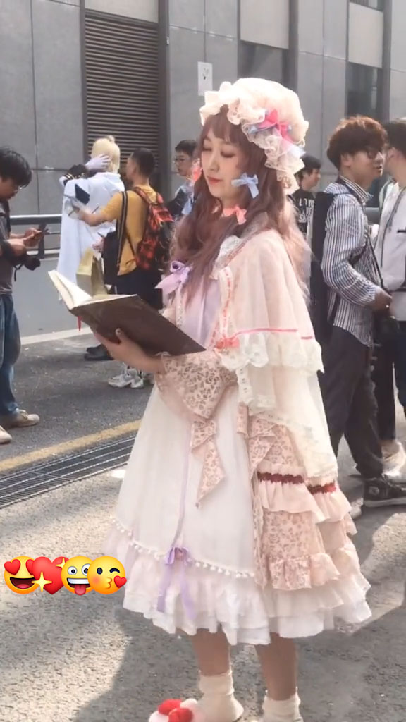 ロリータ服 コスプレ衣装 薄紫色 白 ワンピース 帽子 ハイソックス 髪飾り マント 2