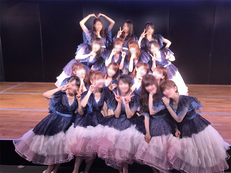 AKB48 Team SH 1ST Stage 「サムネイル」2期生公演 演出服 AKB48 Team SH 1ST Stage 「サムネイル」2期生公演 演出服