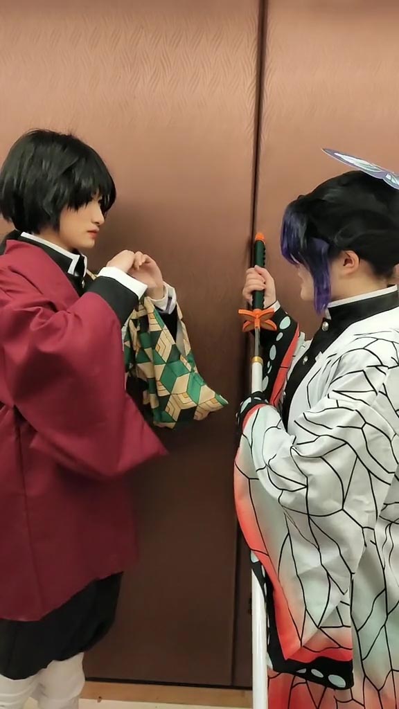 【コスプレ】冨岡義勇と胡蝶しのぶの関係は?-8