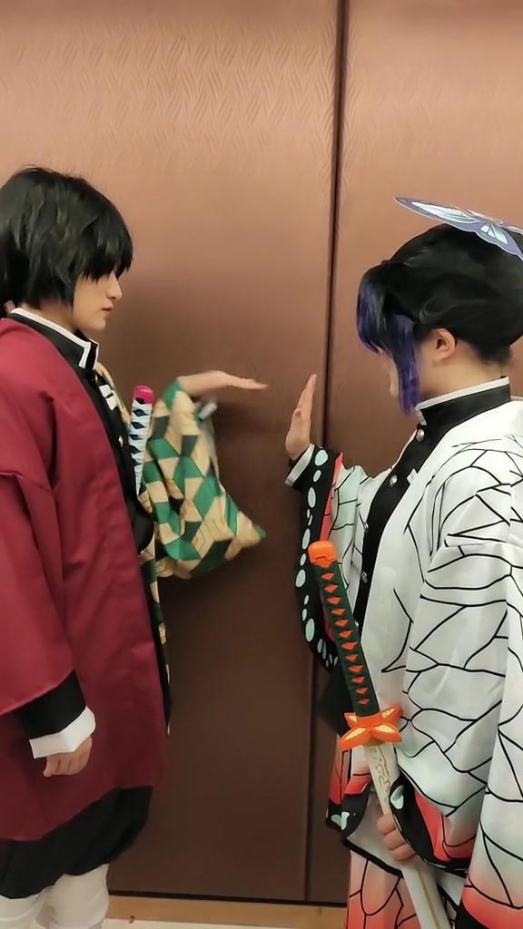 【コスプレ】冨岡義勇と胡蝶しのぶの関係は?-3