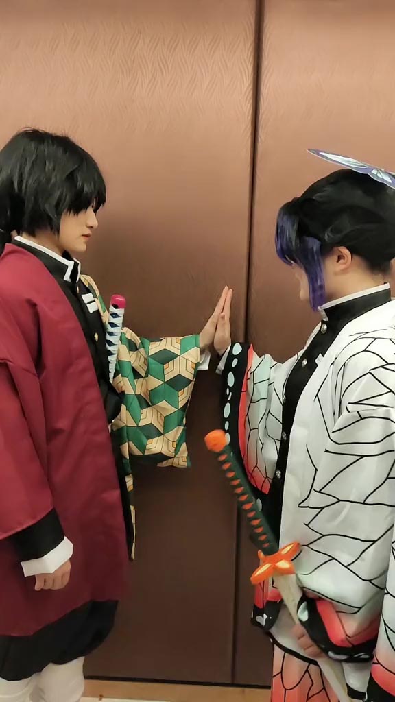 【コスプレ】冨岡義勇と胡蝶しのぶの関係は?-1