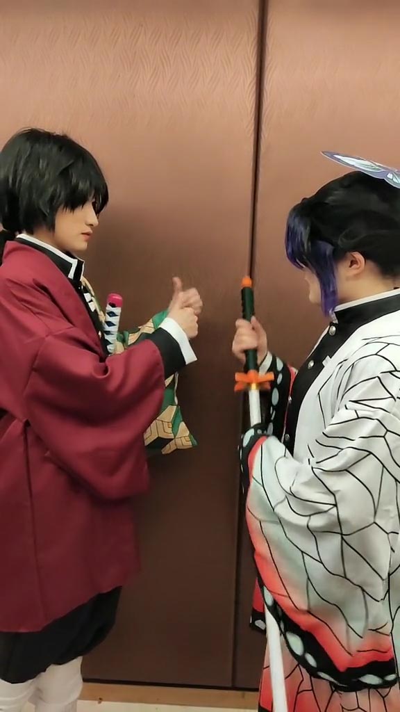 【コスプレ】冨岡義勇と胡蝶しのぶの関係は?-7