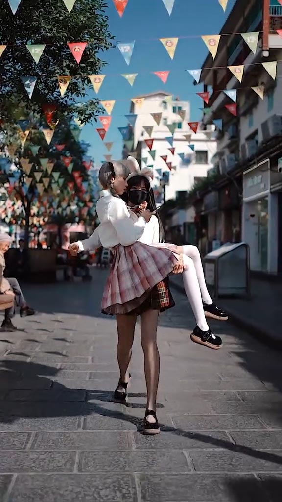 【コスプレ】私たちの友情の強さは?-16