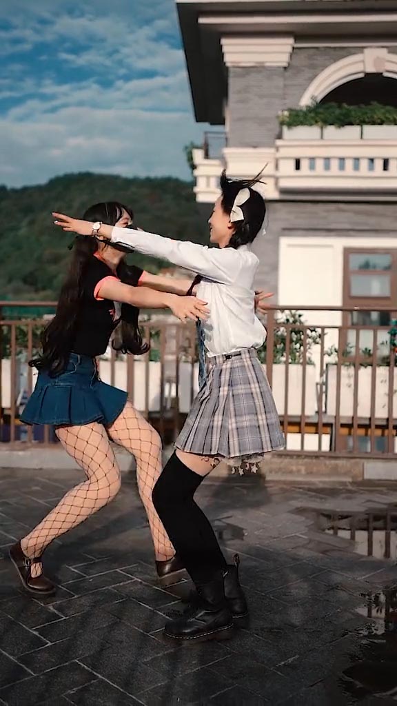 【コスプレ】私たちの友情の強さは?-18