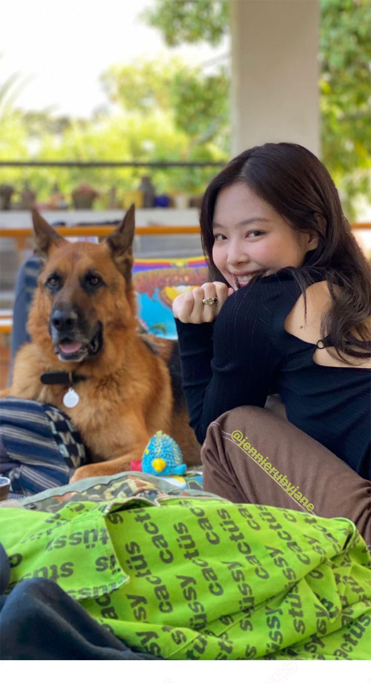 Jennie Kim(キム・ジェニ) グッズ衣装 『BLACKPINK』韓国ガールズグループ アイドル Vネック 長袖 へそ出し セクシーな 長袖 社交ダンス 団体服 演出服-2