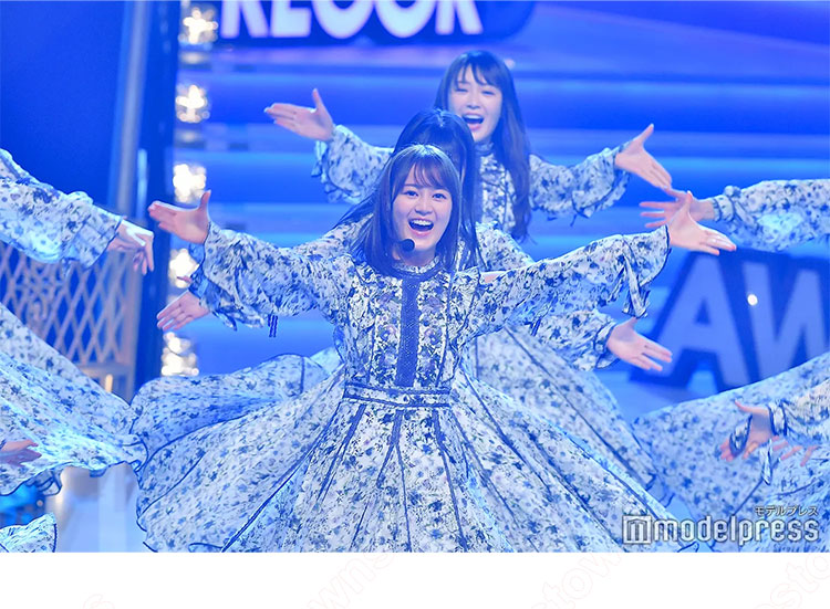 Amazon.co.jp: 乃木坂46 「シンクロニシティ 」白石麻衣コスプレ