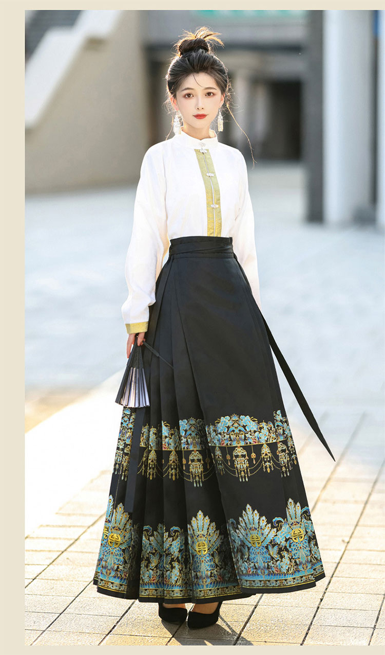 青花瓷 刺繍對襟氅衣馬面裙 白青黒色トップス、スカート　清漢服　中華風　着物漢服 青花瓷 刺繍對襟氅衣馬面裙 白青黒色トップス、スカート 清漢服