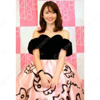 AKB48小嶋陽菜の卒業コンサート「こじまつり～小嶋陽菜感謝祭～」小嶋陽菜風 コスプレ衣装 パーティードレス(AKB48、BNK48)