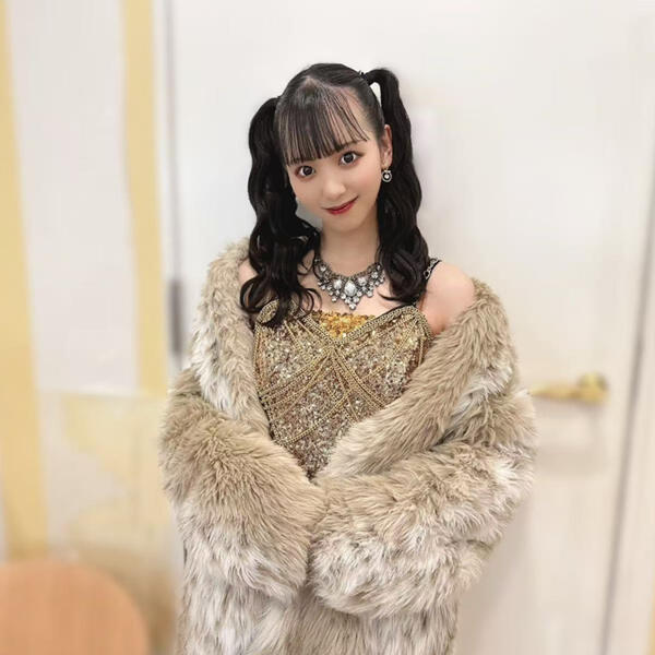 AKB48 チームサプライズ「涙に沈む太陽」 ステージ服 コスプレ衣装 オーダメイド可元の画像