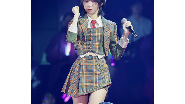 LOVE ラブソングに襲われる 野口衣織 アイドル衣装 ダンス服