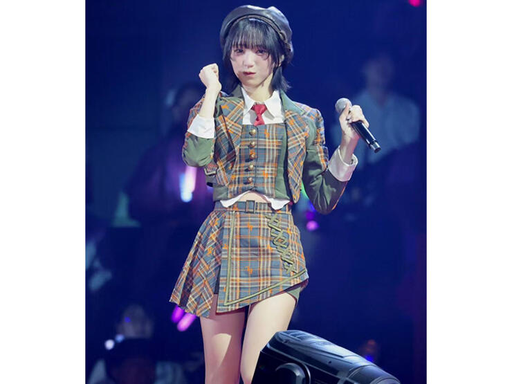 LOVE ラブソングに襲われる 野口衣織 アイドル衣装 ダンス服